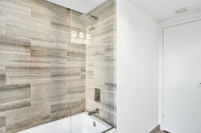 1300 Brickell Bay Dr 2702, Miami, FL 33131