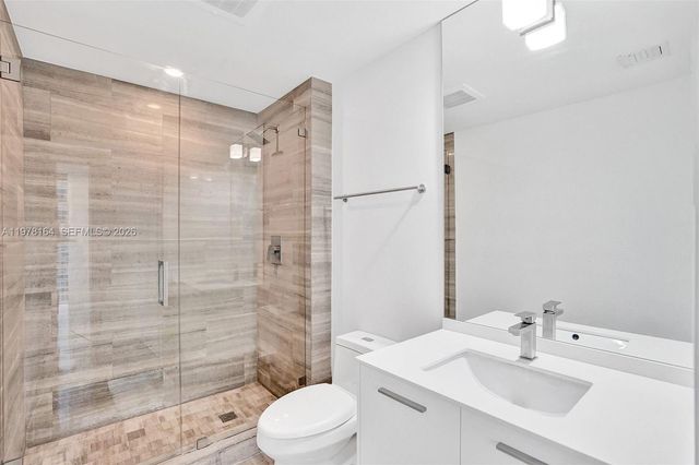 1300 Brickell Bay Dr 2702, Miami, FL 33131