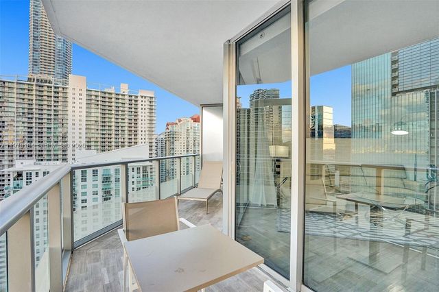 1300 Brickell Bay Dr 2702, Miami, FL 33131