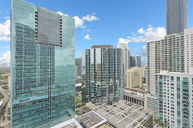 1300 Brickell Bay Dr 2702, Miami, FL 33131