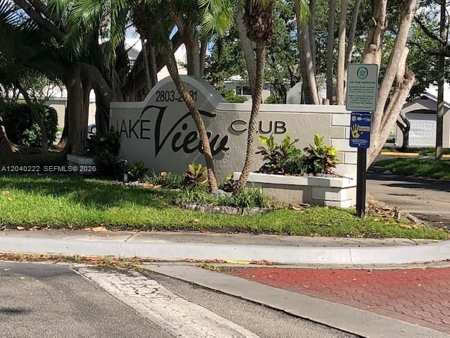 2811 N Oakland Forest Dr 105, Oakland Park, FL 33309