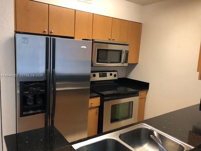 2811 N Oakland Forest Dr 105, Oakland Park, FL 33309
