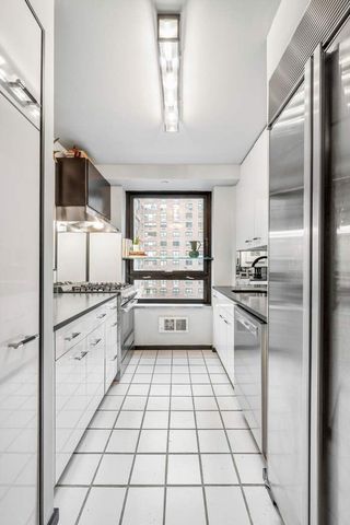 415 E 54th St Apt 5F, New York City, NY 10022