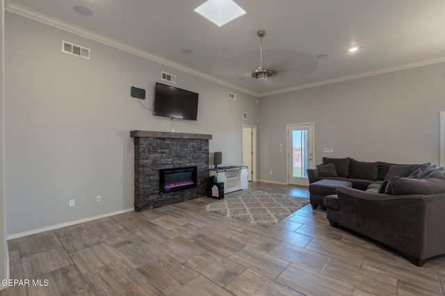 13453 Coldham Street, El Paso, TX 79928