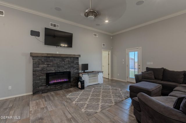 13453 Coldham Street, El Paso, TX 79928