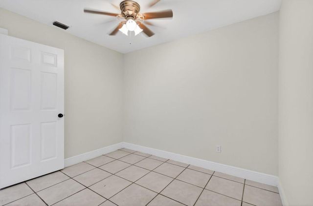 926 S 13th Avenue S, Lake Worth Beach, FL 33460