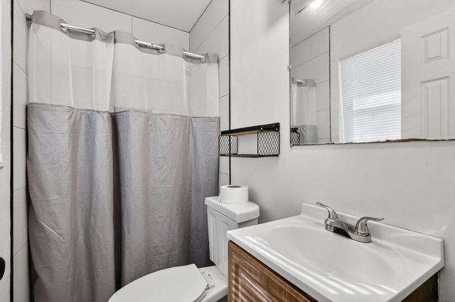 926 S 13th Avenue S, Lake Worth Beach, FL 33460