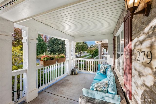 279 Garden Drive, Elgin, IL 60124