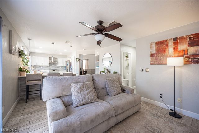 822 Grape Vine Avenue, Henderson, NV 89002