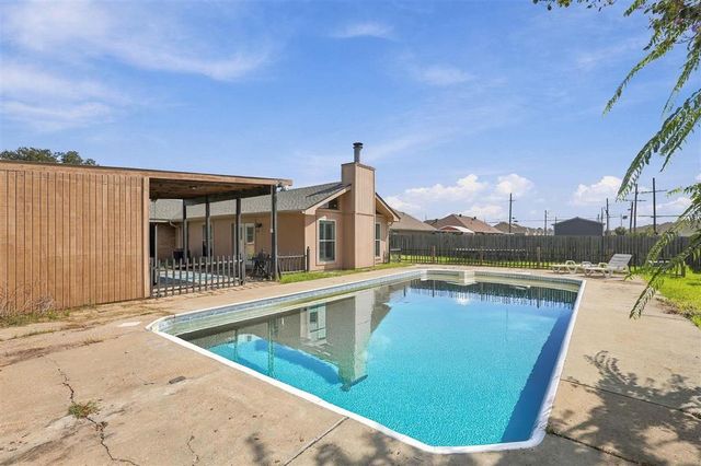 5024 Mandy Drive, Sulphur, LA 70663