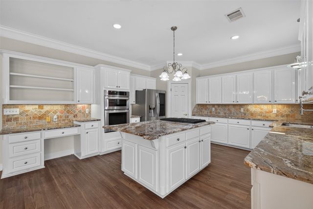 532 Parklane Drive, Bossier City, LA 71111