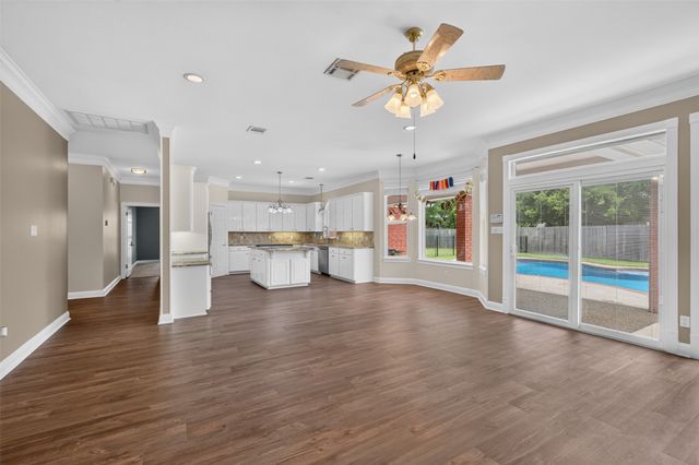 532 Parklane Drive, Bossier City, LA 71111