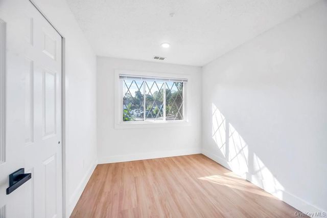 6 Amesworth Court, Middle Island, NY 11953