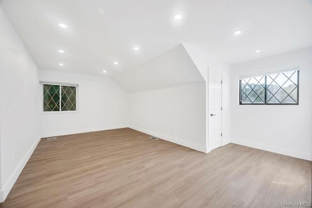 6 Amesworth Court, Middle Island, NY 11953