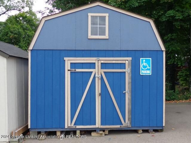 2132 Cedar Street, Holt, MI 48842