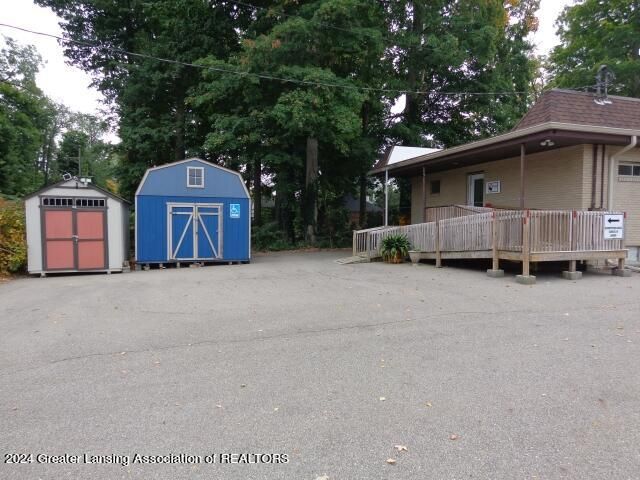 2132 Cedar Street, Holt, MI 48842