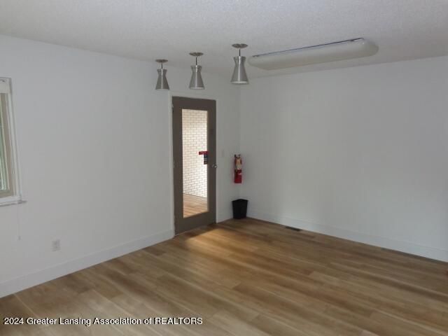 2132 Cedar Street, Holt, MI 48842