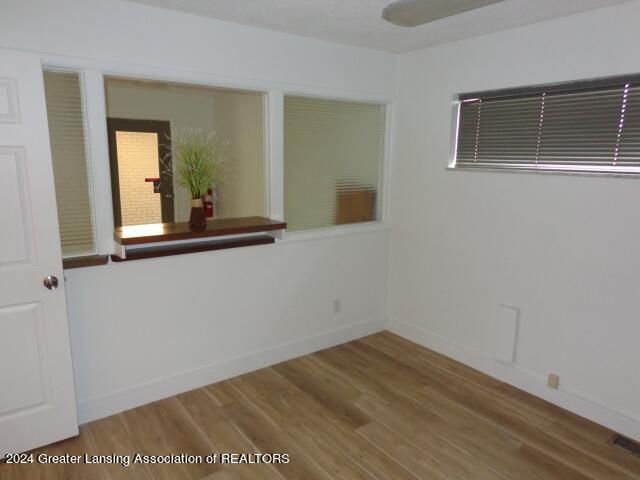 2132 Cedar Street, Holt, MI 48842