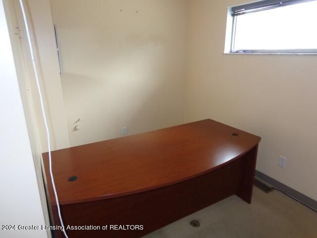 2132 Cedar Street, Holt, MI 48842