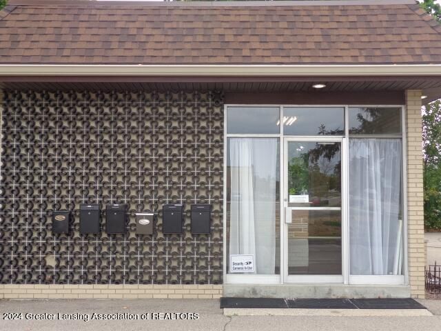 2132 Cedar Street, Holt, MI 48842