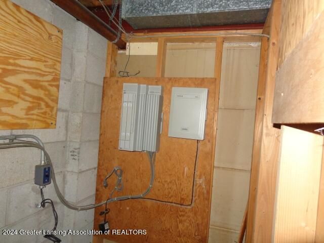 2132 Cedar Street, Holt, MI 48842