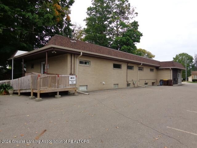 2132 Cedar Street, Holt, MI 48842