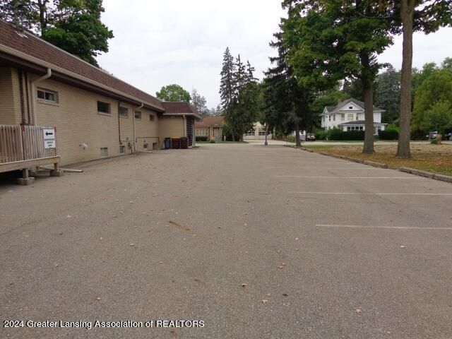 2132 Cedar Street, Holt, MI 48842