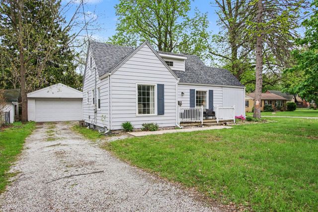 769 S Calumet Road, Chesterton, IN 46304