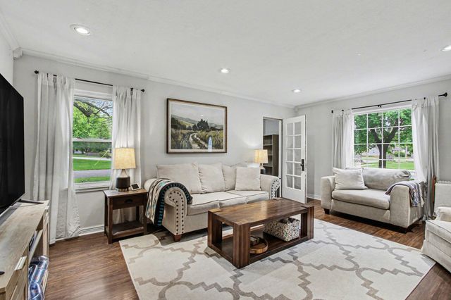 769 S Calumet Road, Chesterton, IN 46304