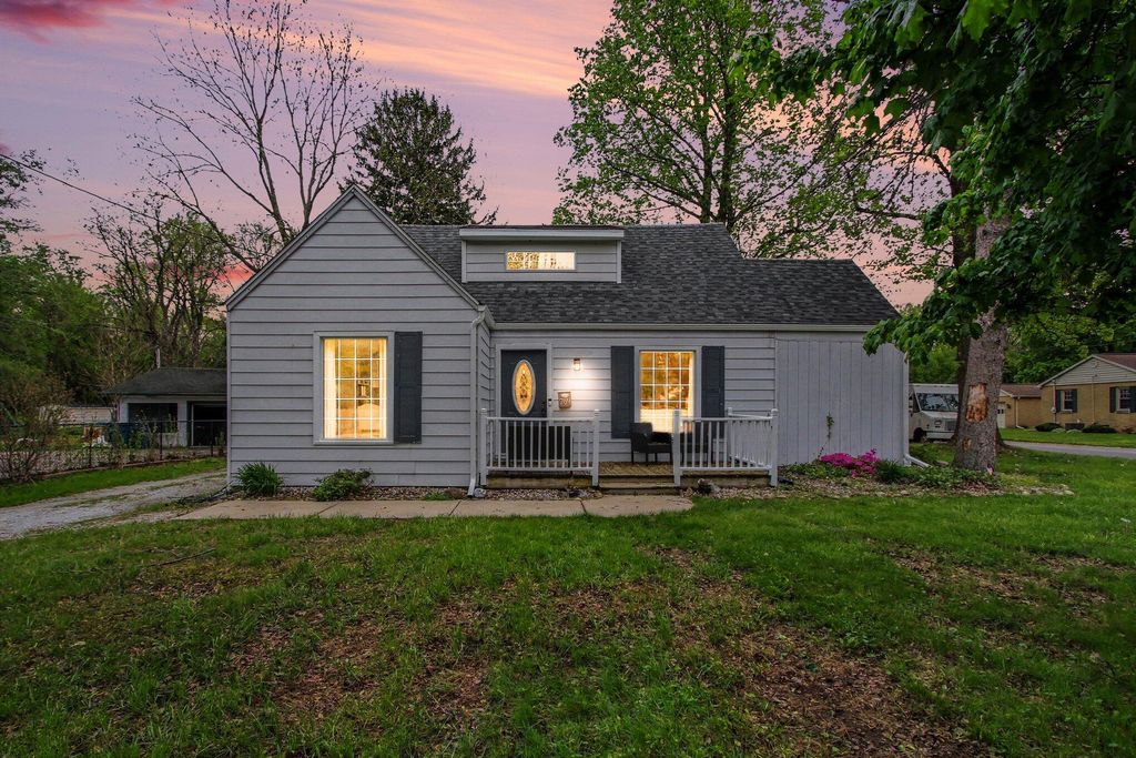 769 S Calumet Road, Chesterton, IN 46304