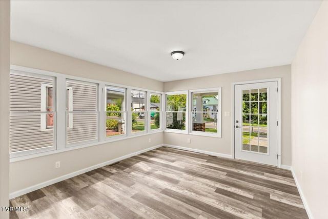 610 West Main Street, Greeneville, TN 37743