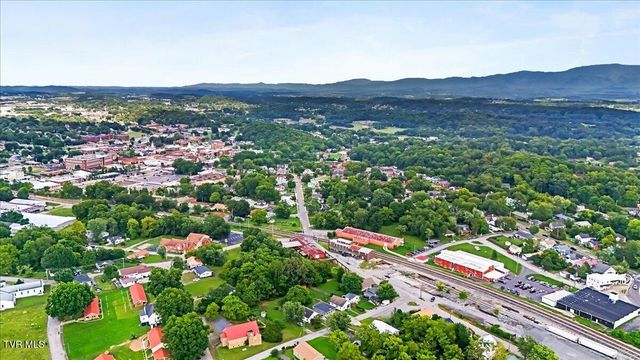 610 West Main Street, Greeneville, TN 37743