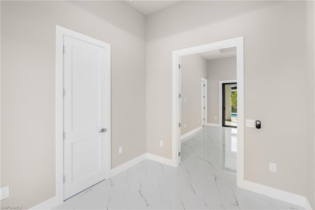 Image 16 of property listing at 2100 SW 26th ST, Cape Coral, FL 33914