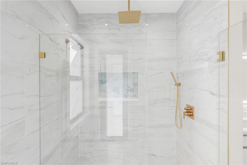 Image 29 of property listing at 2100 SW 26th ST, Cape Coral, FL 33914