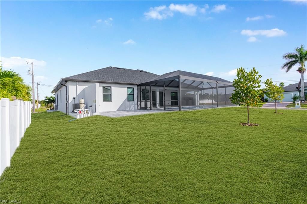 Image 45 of property listing at 2100 SW 26th ST, Cape Coral, FL 33914