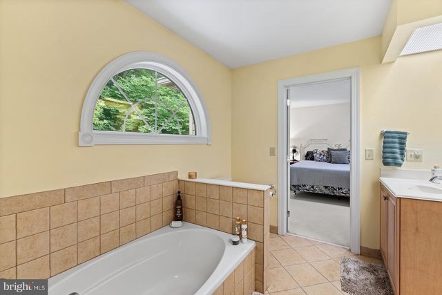 412 TIMBER BRIDGE LN, Mount Gretna, PA 17064