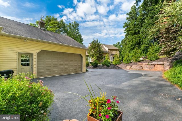 412 TIMBER BRIDGE LN, Mount Gretna, PA 17064