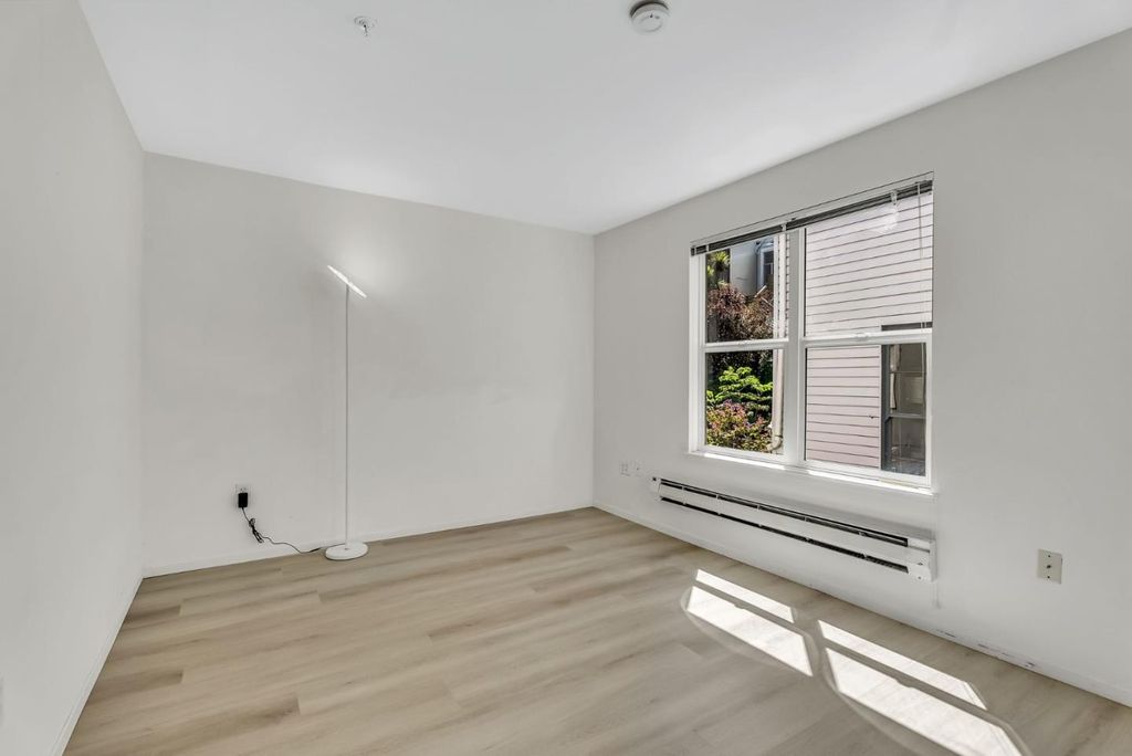 property-img