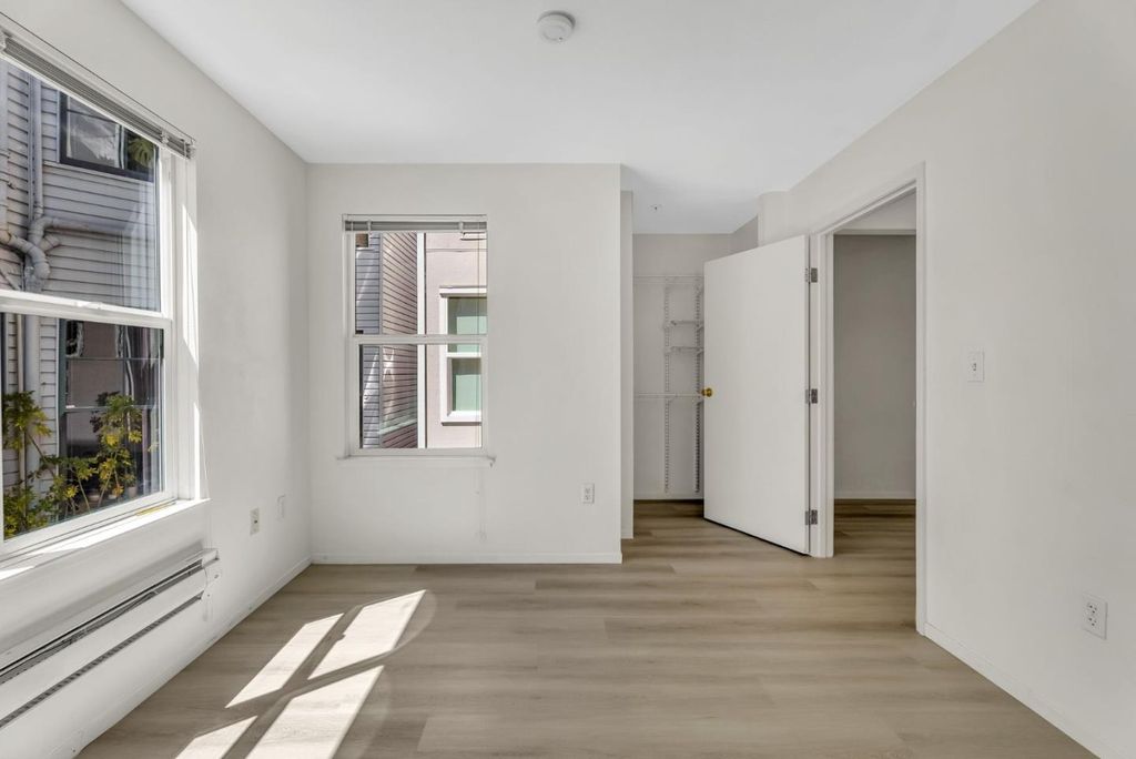 property-img