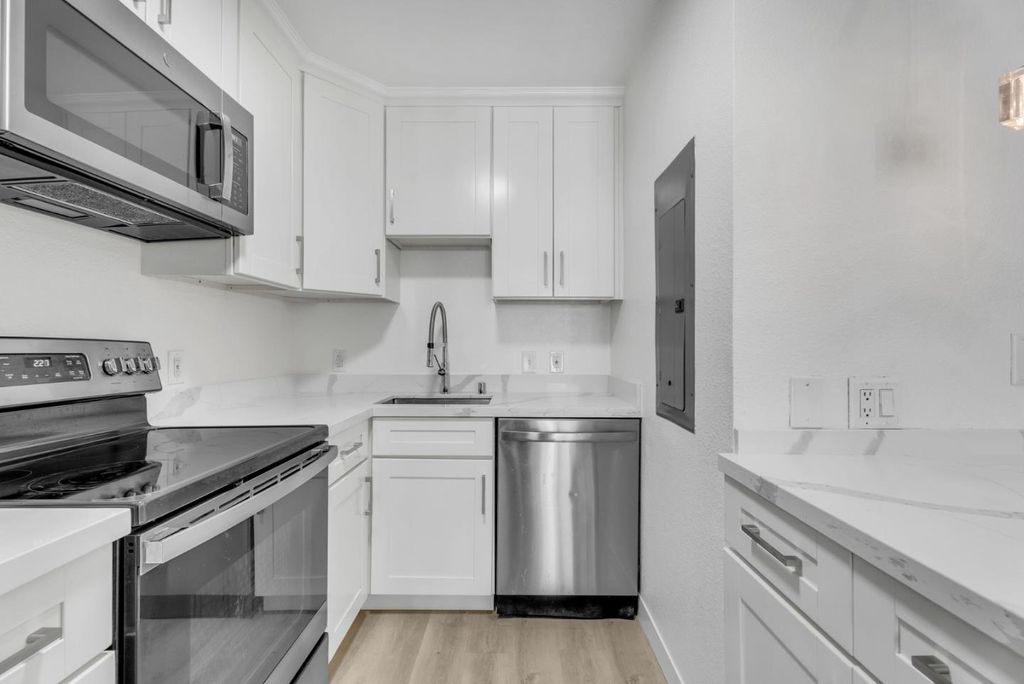 property-img