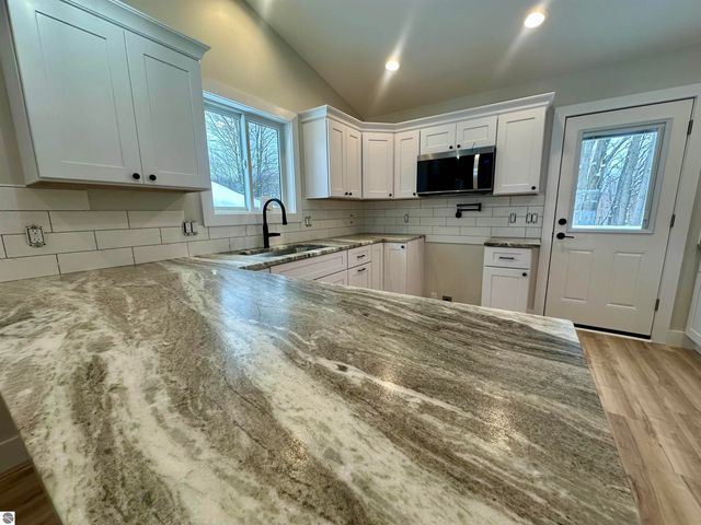 1028 Birmley Estates Drive, Traverse City, MI 49696