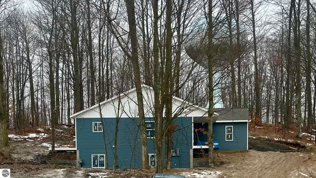 1028 Birmley Estates Drive, Traverse City, MI 49696