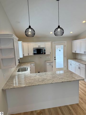 1028 Birmley Estates Drive, Traverse City, MI 49696