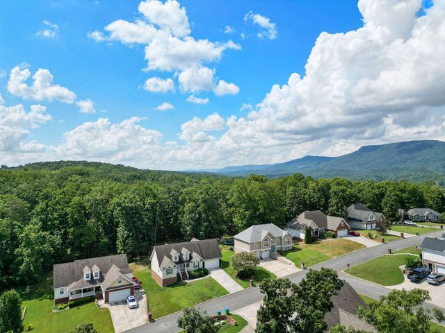 633 Hidden Oaks Drive, Flintstone, GA 30725