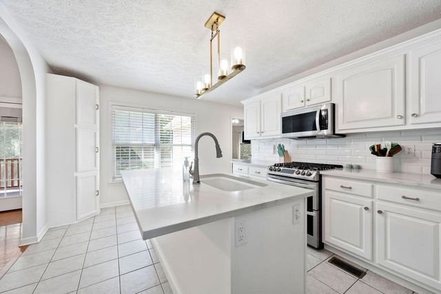 633 Hidden Oaks Drive, Flintstone, GA 30725