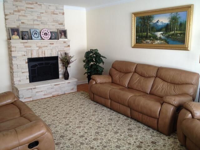 2503 N Hainsworth Avenue, North Riverside, IL 60546