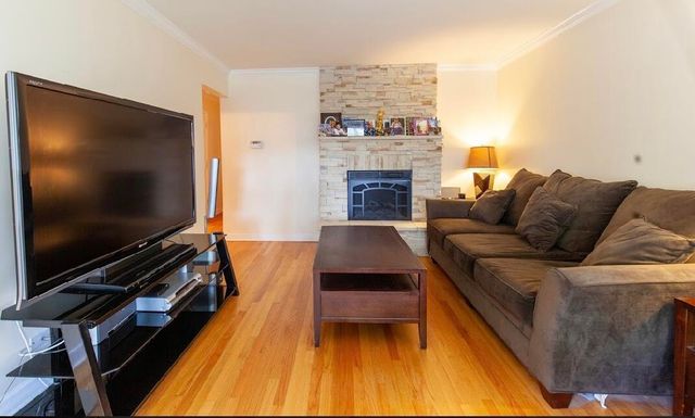 2503 N Hainsworth Avenue, North Riverside, IL 60546