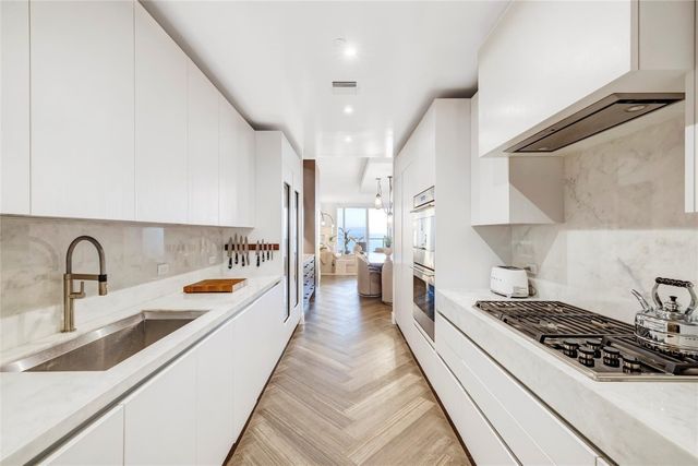 2200 N Ocean Boulevard S903, Fort Lauderdale, FL 33305