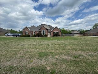628 W Newberry Road, Alma, AR 72921
