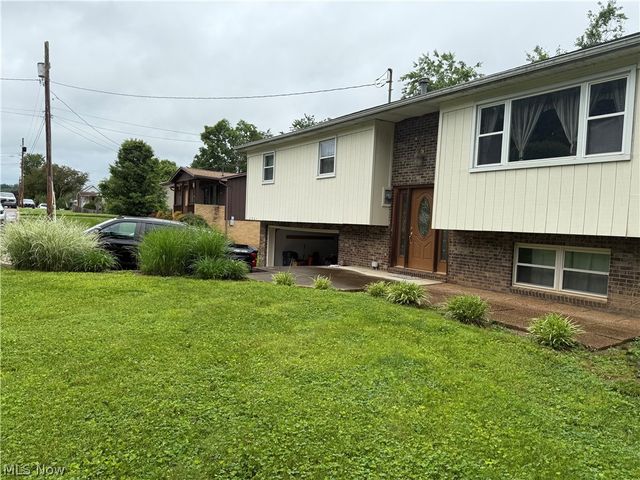 2501 26th Place, Parkersburg, WV 26101